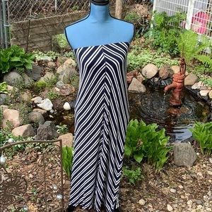 StudioM Tube Top Maxi Dress. Navy Blue and Whote.